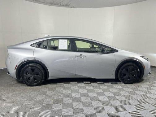 Cutting Edge 2023 Toyota Prius LE