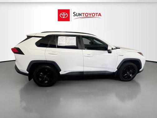 2021 Toyota RAV4 Hybrid XLE