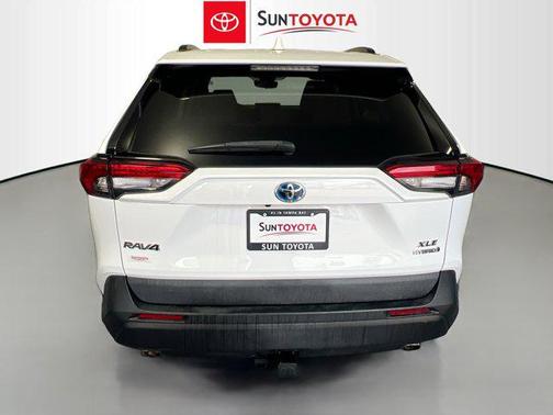 2021 Toyota RAV4 Hybrid XLE