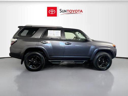 Magnetic Gray Metallic 2016 Toyota 4Runner SR5