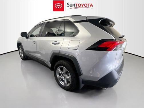 2025 Toyota RAV4 Hybrid SE