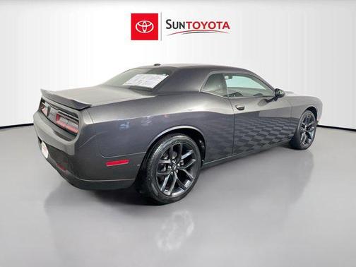 2022 Dodge Challenger SXT