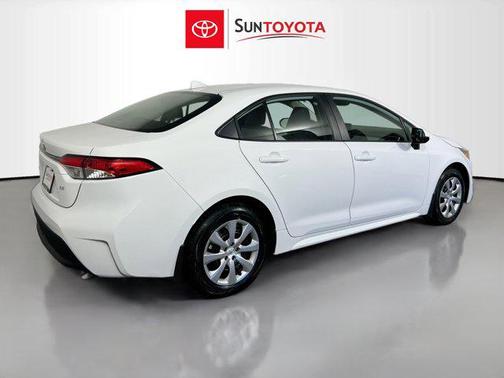 Ice Cap 2025 Toyota Corolla LE