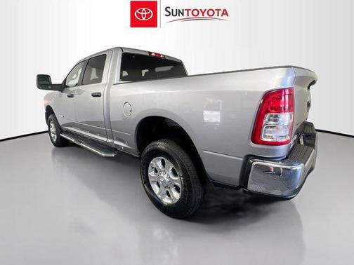 2023 RAM 3500 Big Horn Crew Cab 4x4 6'4' Box