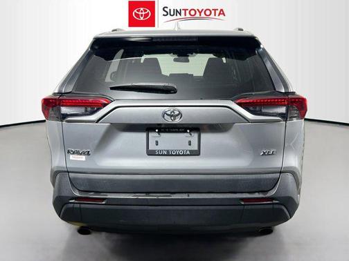 Silver Sky Metallic 2022 Toyota RAV4 XLE