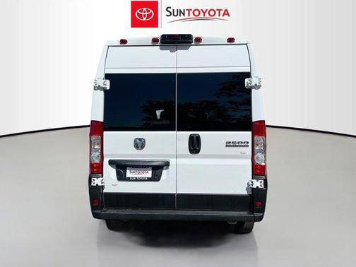 Bright White Clearcoat 2023 RAM ProMaster 2500 High Roof