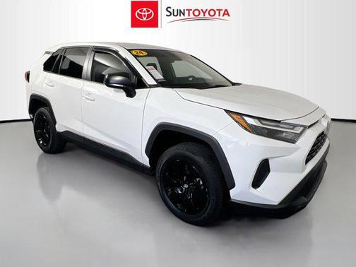 Ice Cap 2024 Toyota RAV4 LE