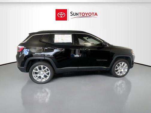 2024 Jeep Compass Latitude Lux