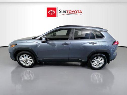 2024 Toyota Corolla Cross LE