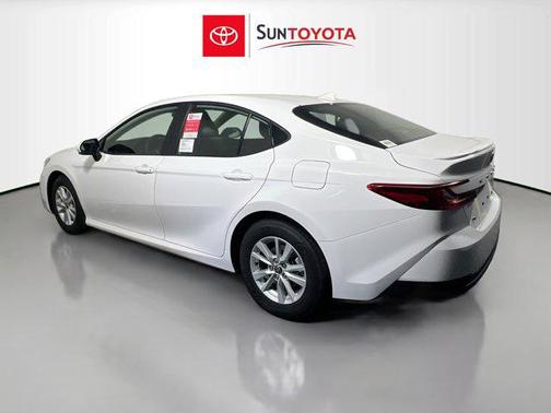 Ice Cap 2026 Toyota Camry LE