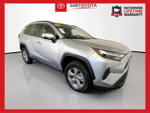 2022 Toyota RAV4 Hybrid XLE