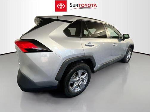 2022 Toyota RAV4 Hybrid XLE