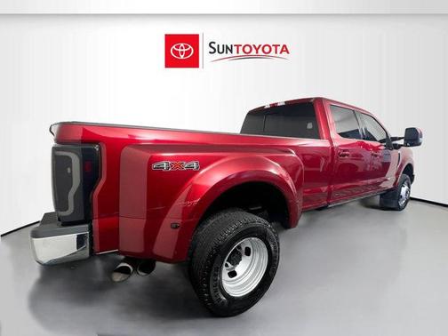 RUBY RED METALLIC 2017 Ford F-350 Lariat