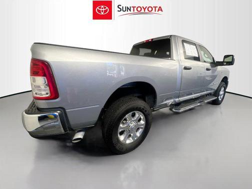2023 RAM 2500 Big Horn Crew Cab 4x4 6'4' Box