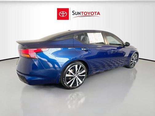 2021 Nissan Altima SR FWD
