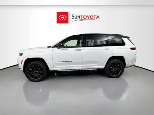 Bright White Clearcoat 2024 Jeep Grand Cherokee L Summit Reserve