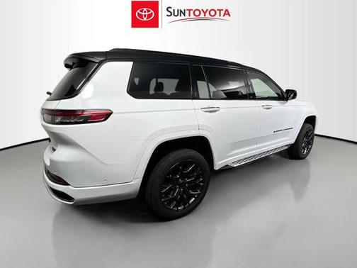 Bright White Clearcoat 2024 Jeep Grand Cherokee L Summit Reserve