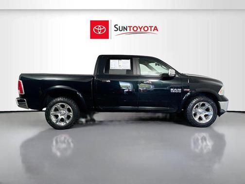 Black Forest Green Pearlcoat 2017 RAM 1500 Laramie