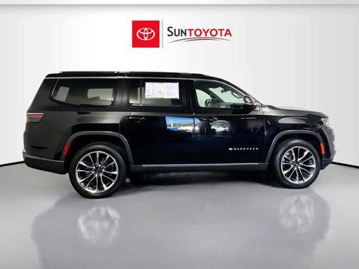 2022 Jeep Wagoneer Series III 4x2