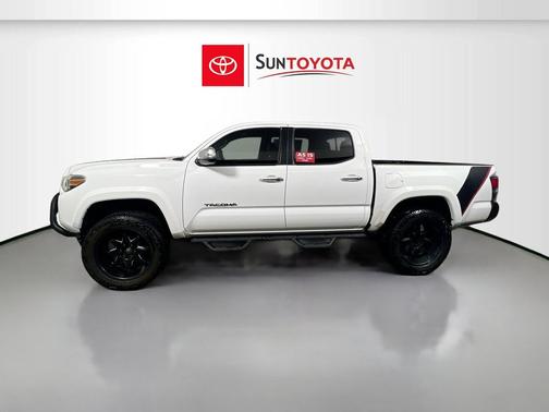 Super White 2017 Toyota Tacoma Limited