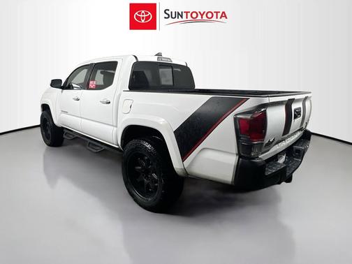Super White 2017 Toyota Tacoma Limited