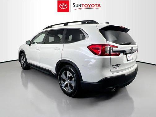 Crystal White Pearl 2023 Subaru Ascent Premium 7-Passenger