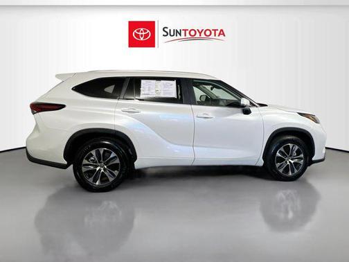 2025 Toyota Highlander XLE