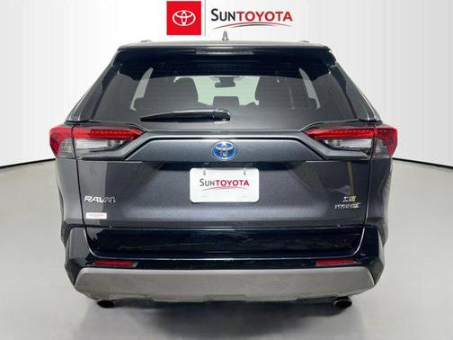 2023 Toyota RAV4 Hybrid SE