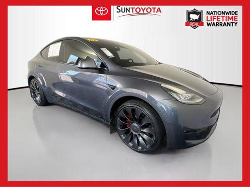 2022 Tesla Model Y Long Range Dual Motor All-Wheel Drive