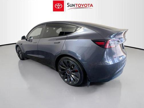 2022 Tesla Model Y Long Range Dual Motor All-Wheel Drive