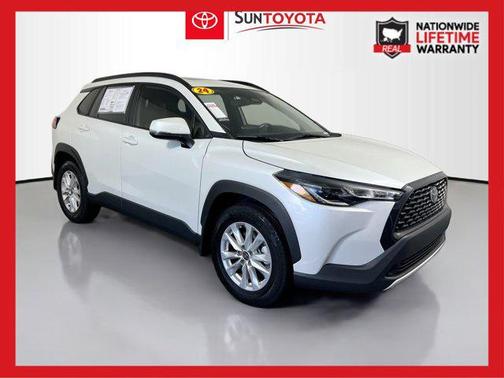 2024 Toyota Corolla Cross LE