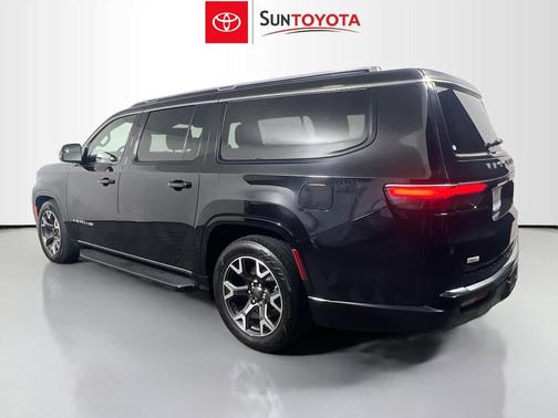 Diamond Black Crystal Pearlcoat 2024 Jeep Wagoneer L Series III 4x4