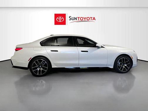 White Metallic 2024 BMW 740 i