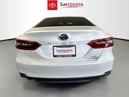 2023 Toyota Camry Hybrid XLE