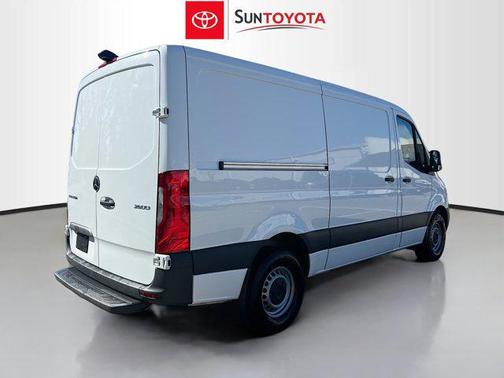 2025 Mercedes-Benz Sprinter 2500 Standard Roof