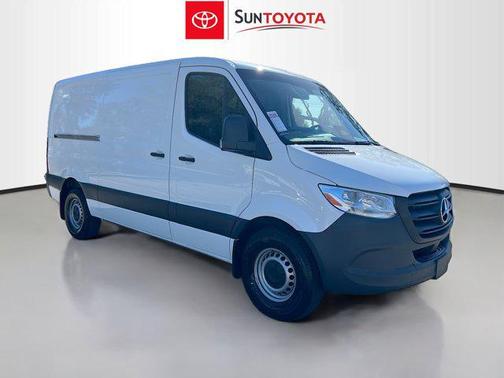 2025 Mercedes-Benz Sprinter 2500 Standard Roof