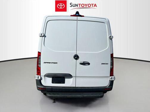 2025 Mercedes-Benz Sprinter 2500 Standard Roof