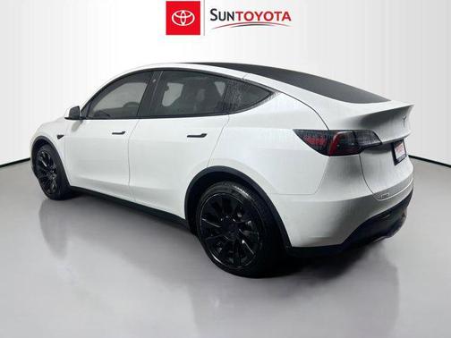 2022 Tesla Model Y Long Range Dual Motor All-Wheel Drive