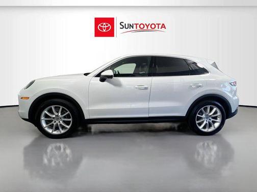 2024 Porsche Cayenne Base