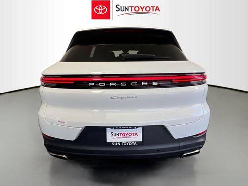 2024 Porsche Cayenne Base