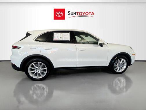 2024 Porsche Cayenne Base