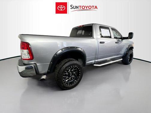 2019 RAM 3500 Tradesman Crew Cab 4x4 6'4' Box