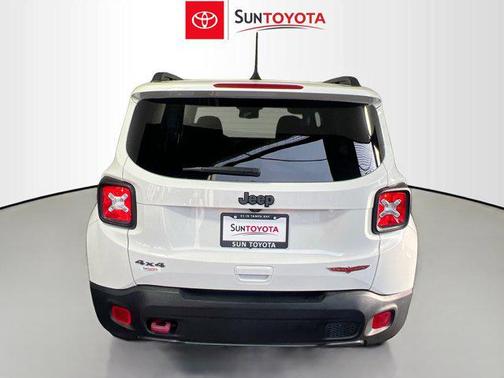 2022 Jeep Renegade Trailhawk