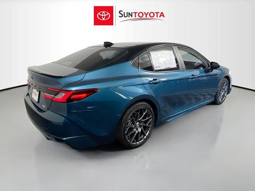 Ocean Gem/Midnight Black Metallic 2025 Toyota Camry XSE