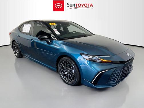 Ocean Gem/Midnight Black Metallic 2025 Toyota Camry XSE