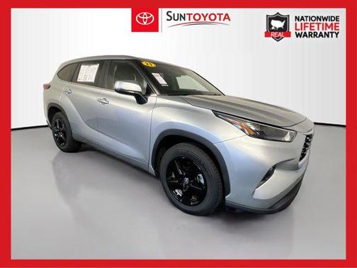 2023 Toyota Highlander LE