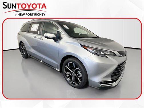 2025 Toyota Sienna Platinum 7 Passenger