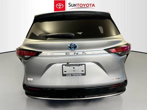 2025 Toyota Sienna Platinum 7 Passenger