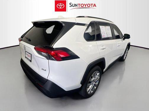 2020 Toyota RAV4 XLE Premium