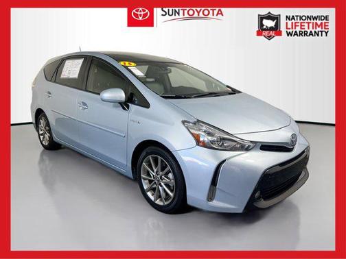 2015 Toyota Prius v Five